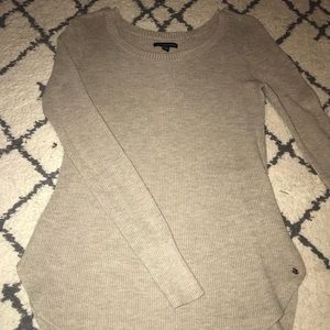 Cute tan/beige American Eagle sweater!